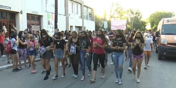 Cientos de personas se unieron para exigir justicia para la niña.