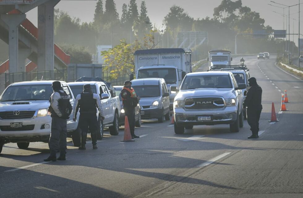 Demoras en el ingreso a la Ciudad por controles en retenes de seguridad