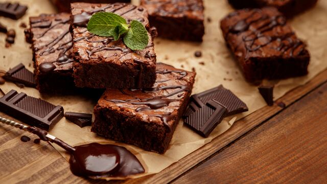 Rico y fácil: la receta de brownies saludables que se prepara con solo 3 ingredientes y es ideal para la merienda.