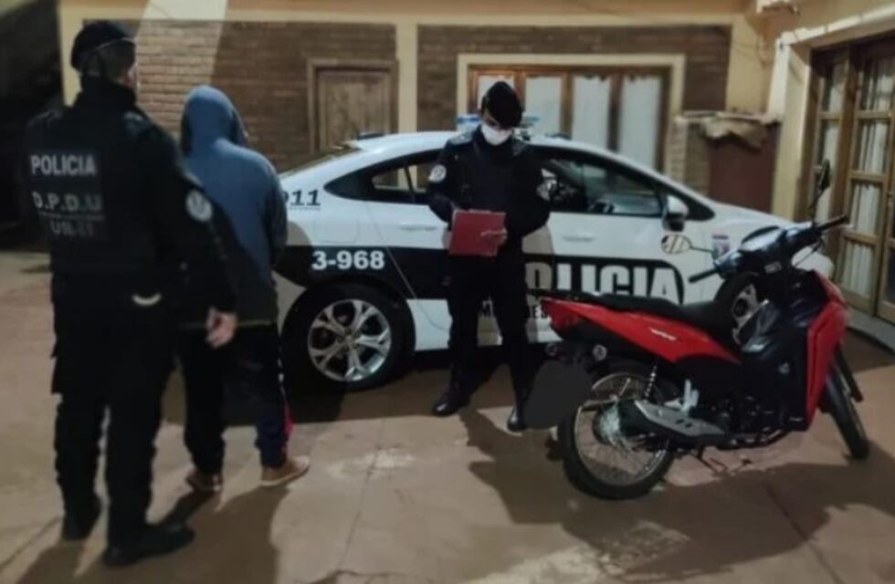 Recuperan motocicleta robada en Oberá y detienen al ladrón