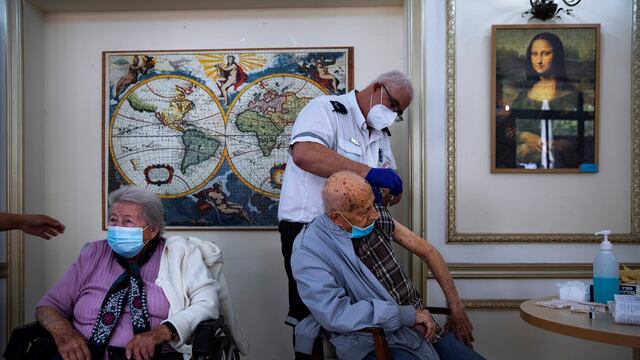 Israel lidera a nivel mundial respecto a población inmunizada contra el Covid-19