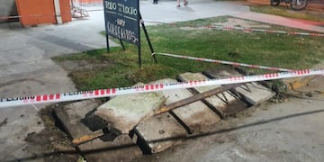 Se abrió una boca de tormenta en Av. Italia