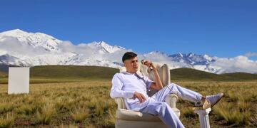 La producción de Gabi Nieto eligió un maravilloso paisaje mendocino para el clip del artista.