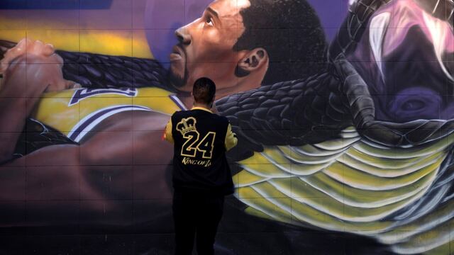 Uno de los murales que recuerdan a Kobe Bryant.