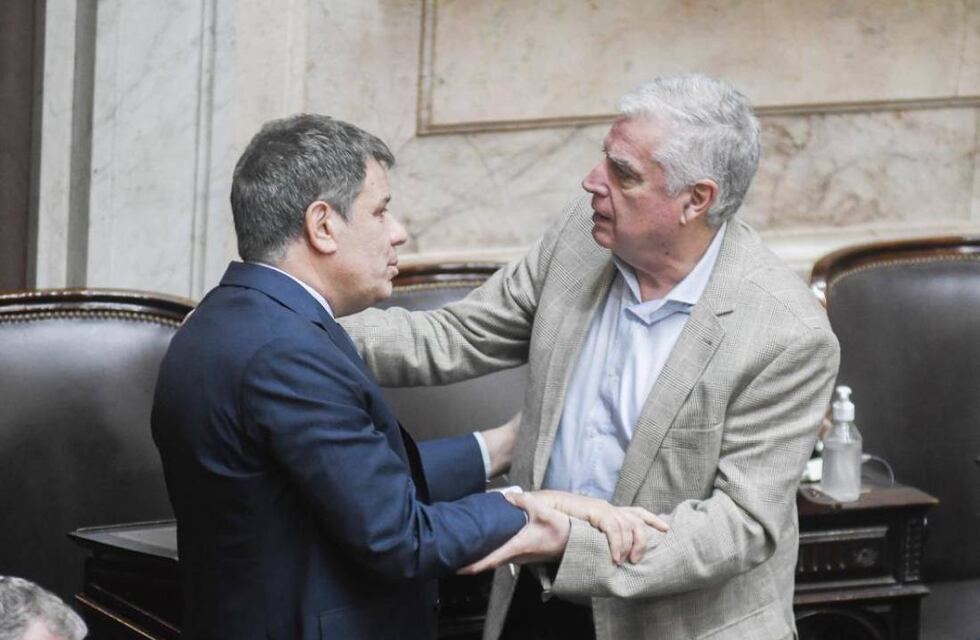 El guiño del schiarettista Gutiérrez al “radicalismo de fuste” y un abrazo con Facundo Manes