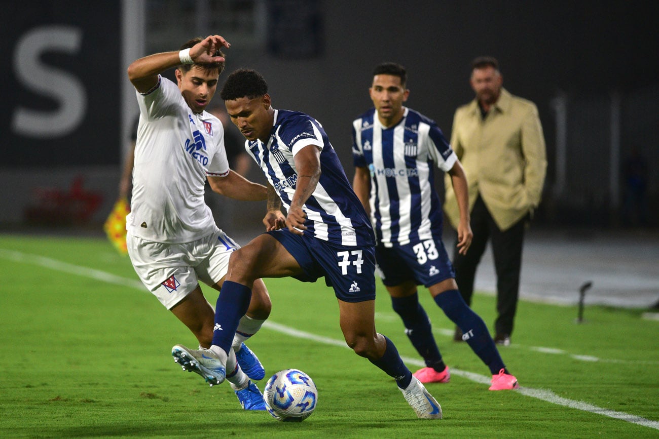 Talleres perdió contra Tigre 2 a 1 en el Estadio Kempes.  (Nicolás Bravo / La Voz)