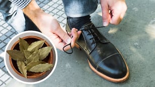 Cómo es el ritual de colocar una hoja de laurel en el zapata izquierdo.