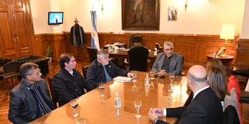 La apertura comercial, el consumo en caída y la presión fiscal fueron ejes del encuentro entre Abad y el sector productivo.