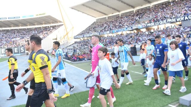 Talleres recibió a Racing Club por la fecha 15 de la Liga Profesional. Se jugó en el estadio Mario Alberto Kempes. (Javier Ferreyra / La Voz)