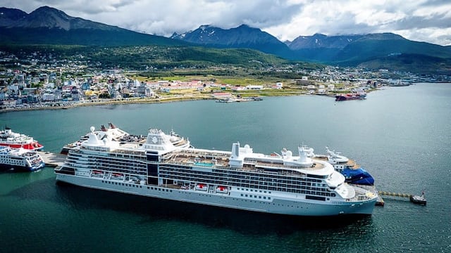 El Puerto de Ushuaia recibió al primer barco propulsado por gas natural licuado