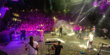 El Teatro Griego Maipú debutó con una fiesta multitudinaria.