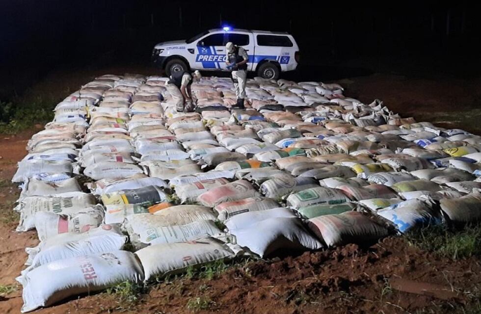 Prefectura decomisó 14,5 toneladas de soja que se encontraban listas para cruzar a Brasil