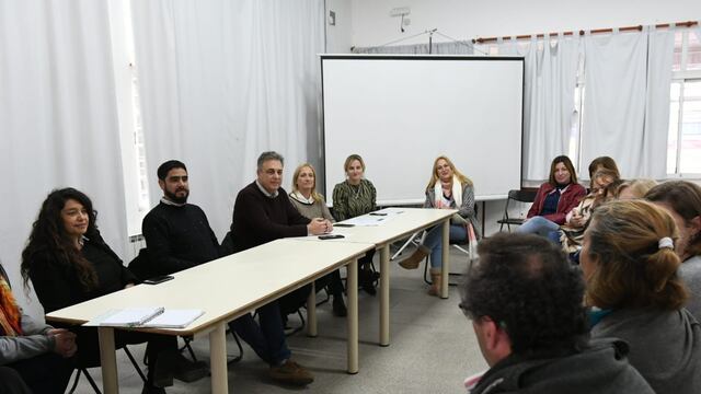 Entrega del Fondo de Asistencia Educativa (FAE) a las escuelas rafaelinas