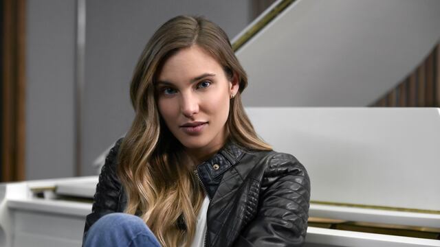 Macarena Achaga, como Michelle Salas. (Foto: Netflix).