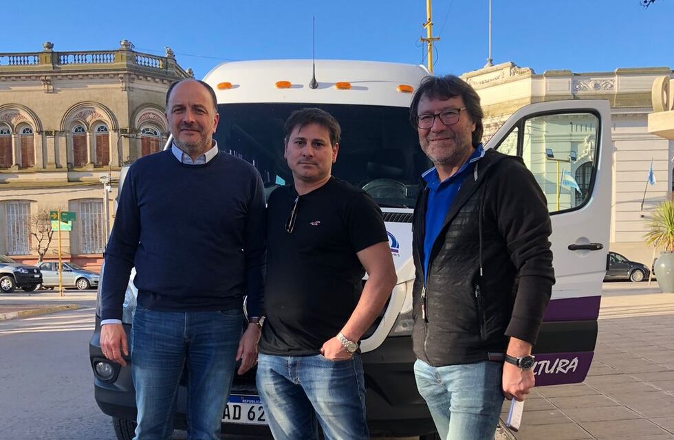 Pablo Garate viajó a Chaves y se interiorizó en el servicio de transporte de la localidad