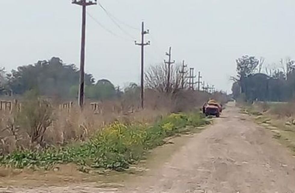 Dos camiones atmosféricos desagotaron líquidos cloacales en las calles de Zavalla