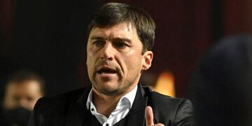 El Cacique Medina lleva lo mejor disponible para terminar bien en la Sudamericana (foto Télam).