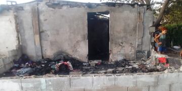 Incendio en barrio Alta Córdoba dejó a una familia sin hogar.