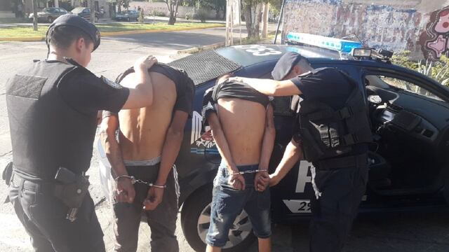 Los atraparon in fraganti cuando robaban fibra óptica en Godoy Cruz