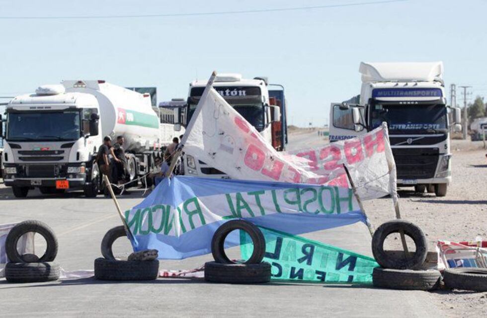 Nuevo cuarto intermedio y los cortes de los trabajadores de Salud siguen en las rutas de Neuquén