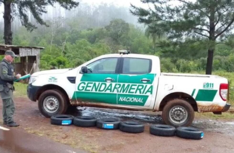 Secuestran contrabando de neumáticos en Aristóbulo del Valle