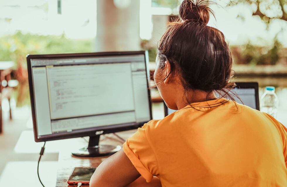 Aprobaron el programa para que los CENS puedan darse de forma online: cómo inscribirse y cuáles son los requisitos