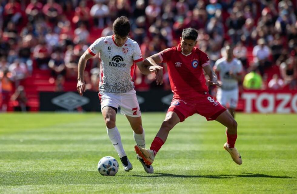 Argentinos Juniors - Instituto: el gol de Leonardo Gondou en La Paternal