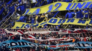 Idas y vueltas por el supuesto robo de una bandera.