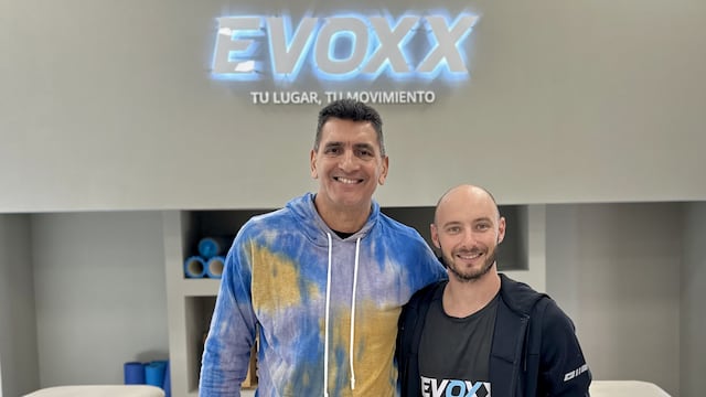 Luis González y el Lic. Marcos Spahn, parte de los profesionales del Campus Vía Paraná.