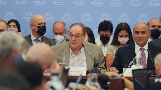 El presidente de la Comisión de Presupuesto y Hacienda, Carlos Heller, junto al jefe de Gabinete, Juan Manzur (Foto: Federico López Claro)