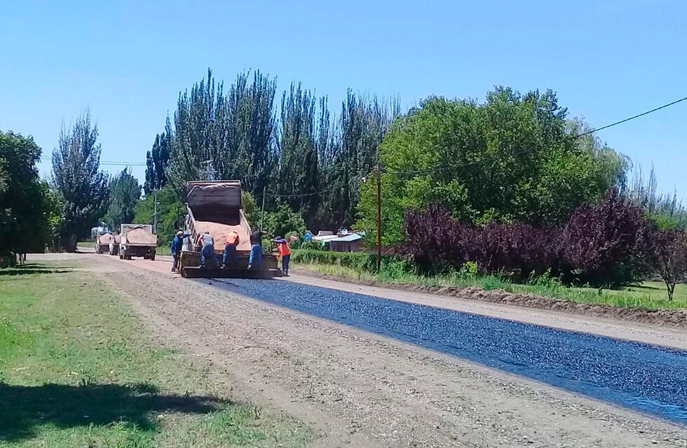 Vialidad reasfalta uno de los sectores más transitados de Cañada Seca