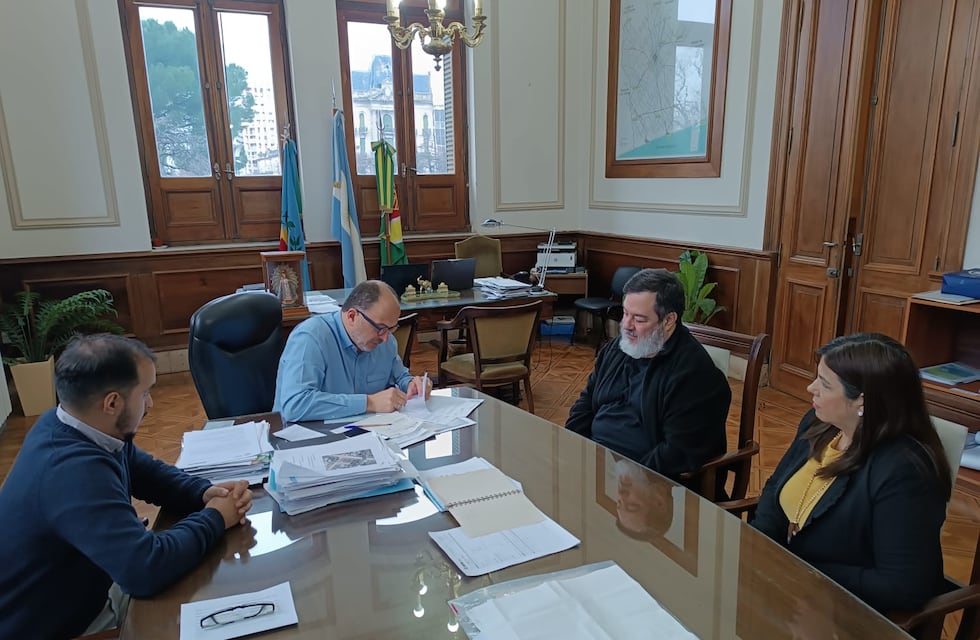 Convenio para crear un Consultorio Jurídico del Derecho del Consumidor en Tres Arroyos