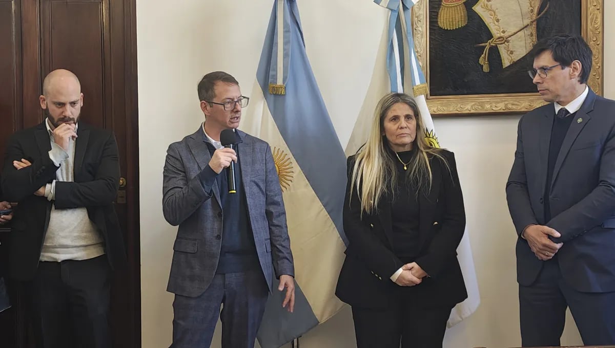 El secretario de Hacienda de la Nación, Carlos Guberman, asistió en Jujuy a la presentación de del Sistema Integrado de Información Financiera (e-SIDIF).