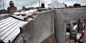 Provocaron el descarrilamiento un tren e impactó contra unas casas. Avenida Japón al 400 y calle Godoy.
Barrio Remedios de Escalada. (Pedro Castillo/ La Voz)