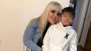 La influencer volvió a Córdoba para reencontrarse con el pequeño.