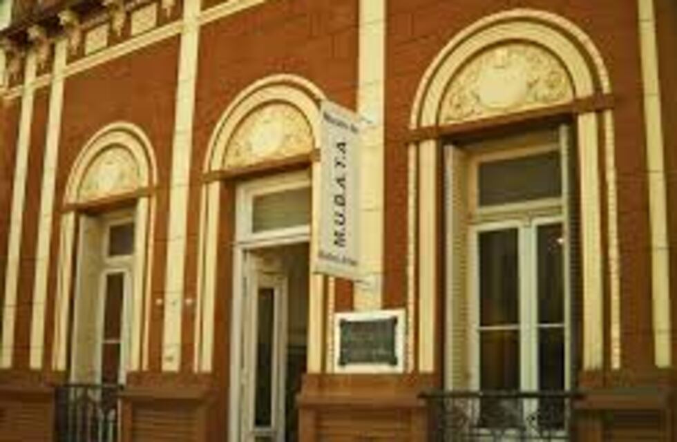 Inauguración de la muestra “Arte en Balcones” en el Museo de Bellas Artes de Tres Arroyos