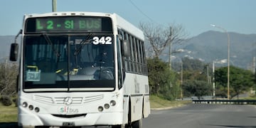 El Ersep autorizó a las empresas del transporte interurbano de la provincia de Córdoba a aumentar el boleto. (Pedro Castillo / La Voz)