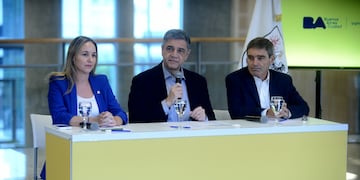 Clara Muzzio, Jorge Macri y Fernán Quirós, en conferencia de prensa de este miércoles.