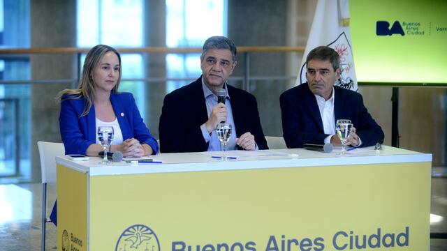 Clara Muzzio, Jorge Macri y Fernán Quirós, en conferencia de prensa de este miércoles.