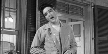 Elvis Presley: El rey del rock and roll.