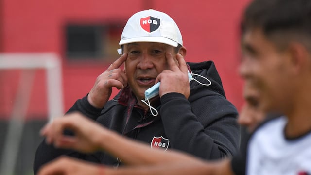 Burgos dejó de ser el técnico de Newell's. (@Newells)
