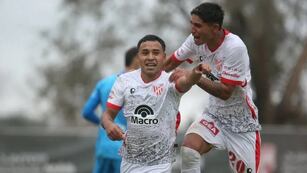 Instituto goleó 3 a 1 a River en La Agustina.