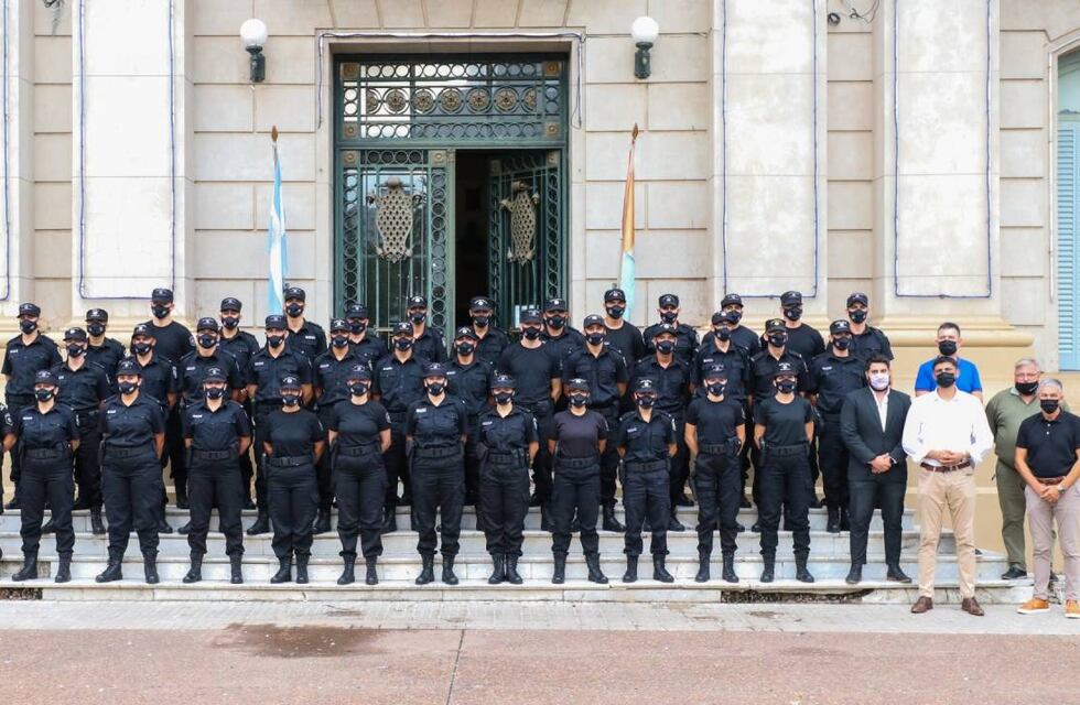 La Provincia puso en funciones a 800 nuevos policías: cuántos llegarán a Rosario