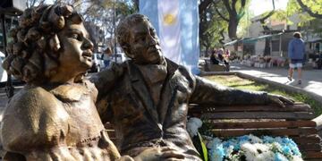 Monumento San Martín y Merceditas.