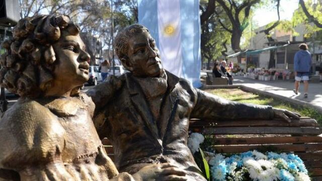 Monumento San Martín y Merceditas.