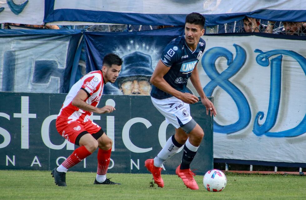 Instituto viajó para la visita a Almirante Brown, con el regreso de Roberto Bochi