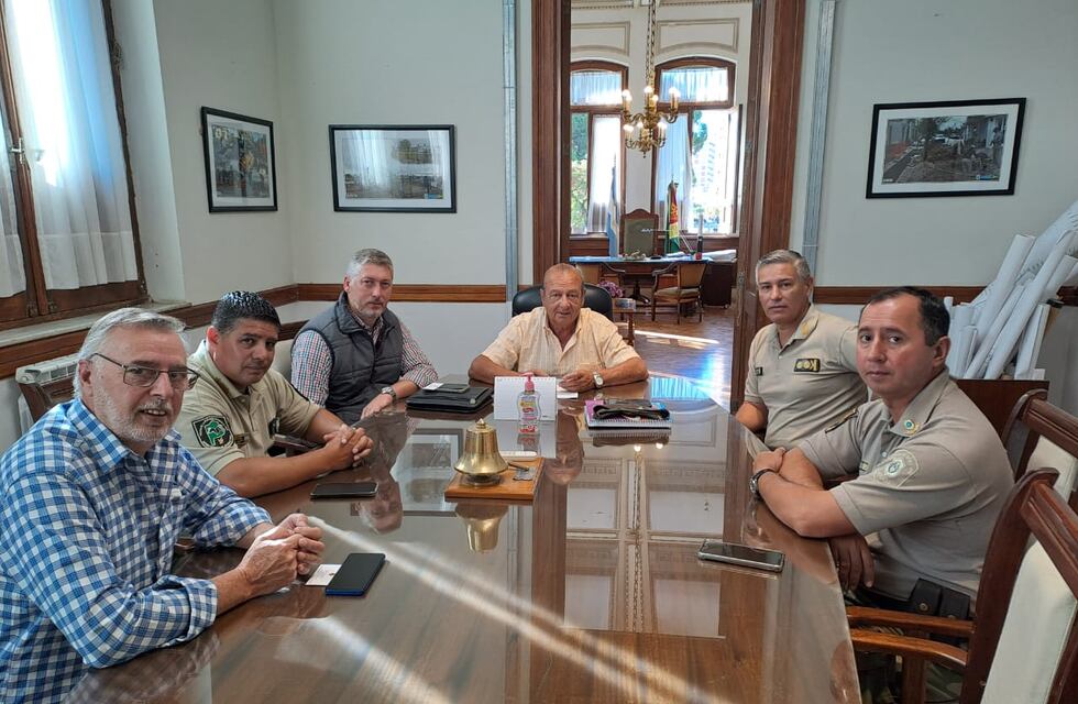 El intendente de Tres Arroyos recibió al Director Operativo Zona Sur de la Superintendencia de Seguridad Rural