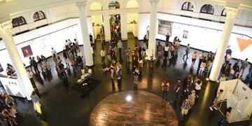 En el ECA Eliana Molinelli se exponen las obras del Salón Regional Vendimia de Artes Visuales.