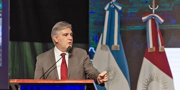 Llaryora celebró el rechazo al veto de discapacidad.
