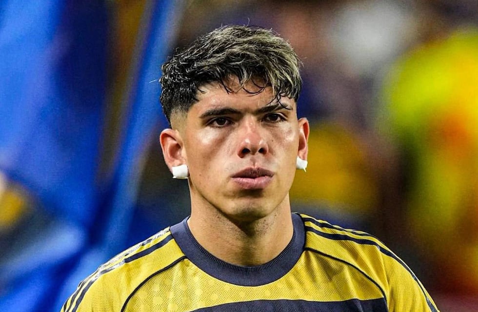 Carlos Palacios de Boca mostró una nueva faceta y se lanzó como modelo